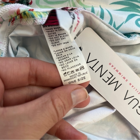 Agua Menta Plunging V-Neck One Piece Swimsuit - Picture 4 of 8